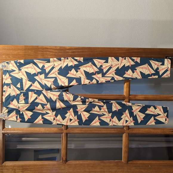 LulaRoe Blue Paper Airplane Leggings One Size - Picture 1 of 3